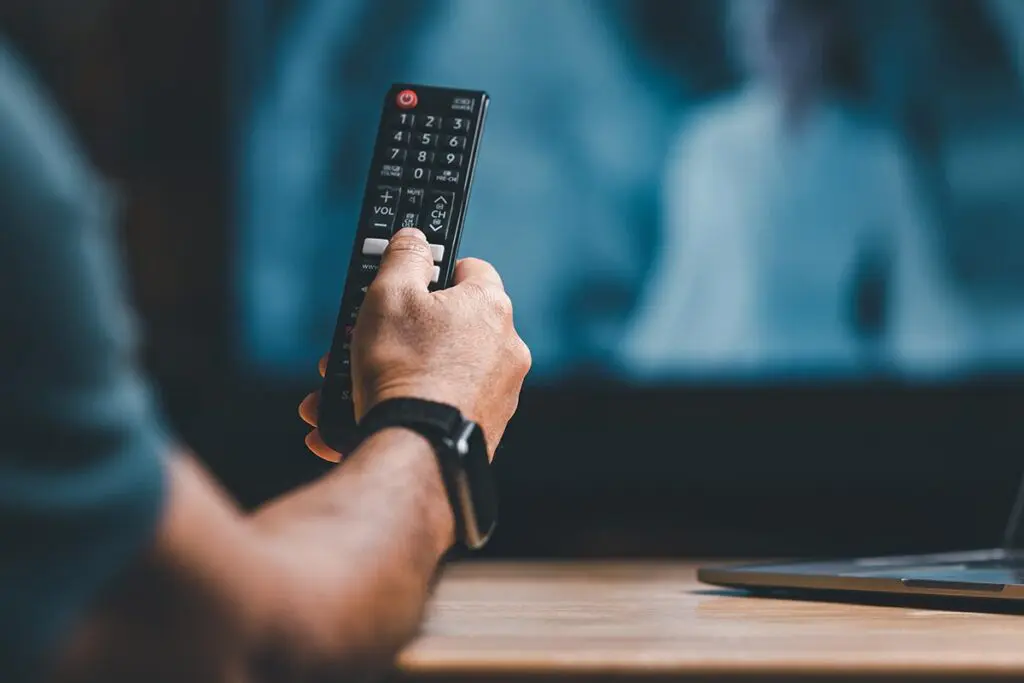 poradnik jak sparować pilot z telewizorem samsung