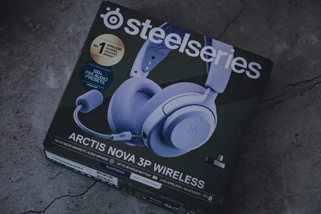 pudełko od SteelSeries Arctis Nova 3P Wireless