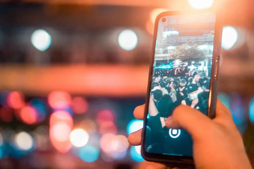 pobieranie filmów z Facebooka