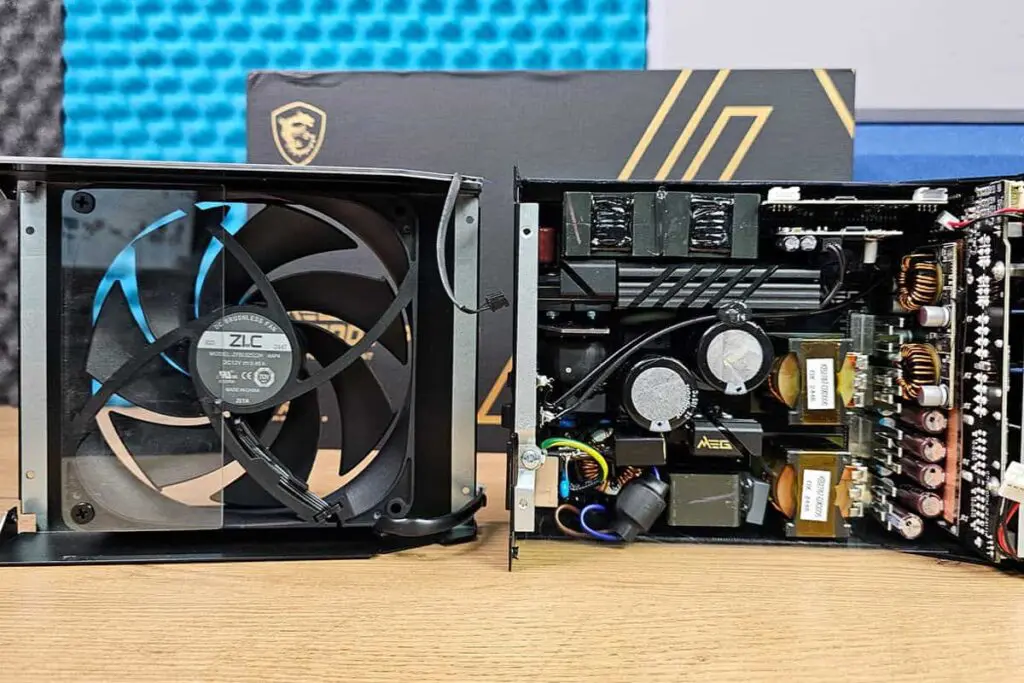 MSI MEG Ai1600T PCIE5 po zdemontowaniu obudowy