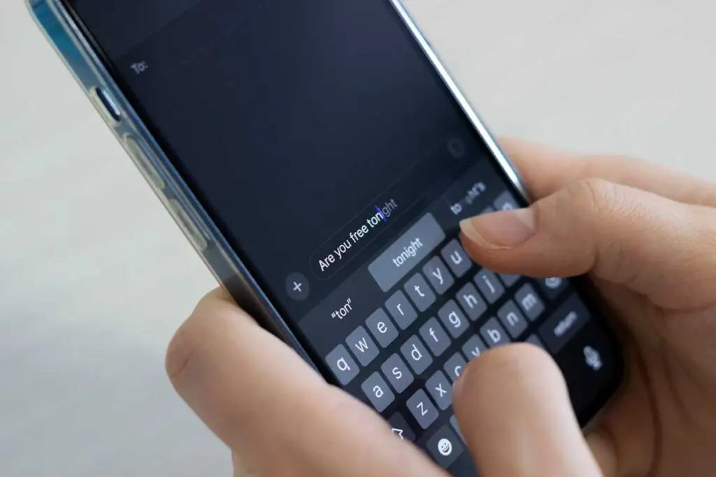 jak wyłączyć autokorektę na telefonie