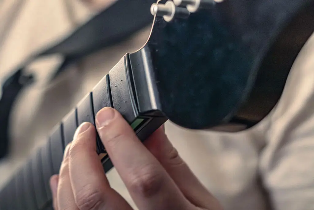 granie na gitarze PDP RiffMaster