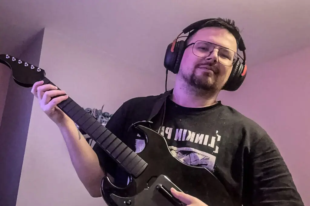 granie na gitarze PDP RiffMaster