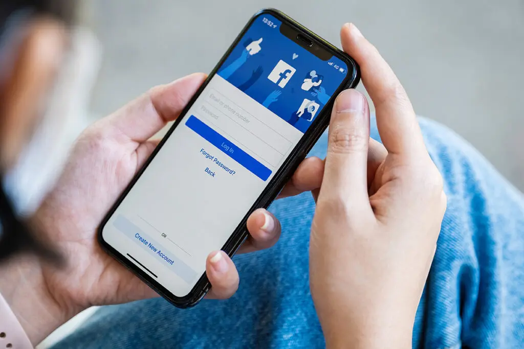 Facebook bez logowania na telefonie