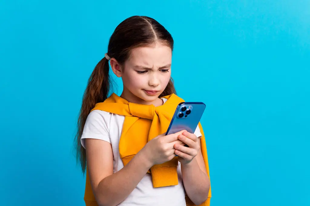 jak ukryć aplikacje na iPhone przed dzieckiem