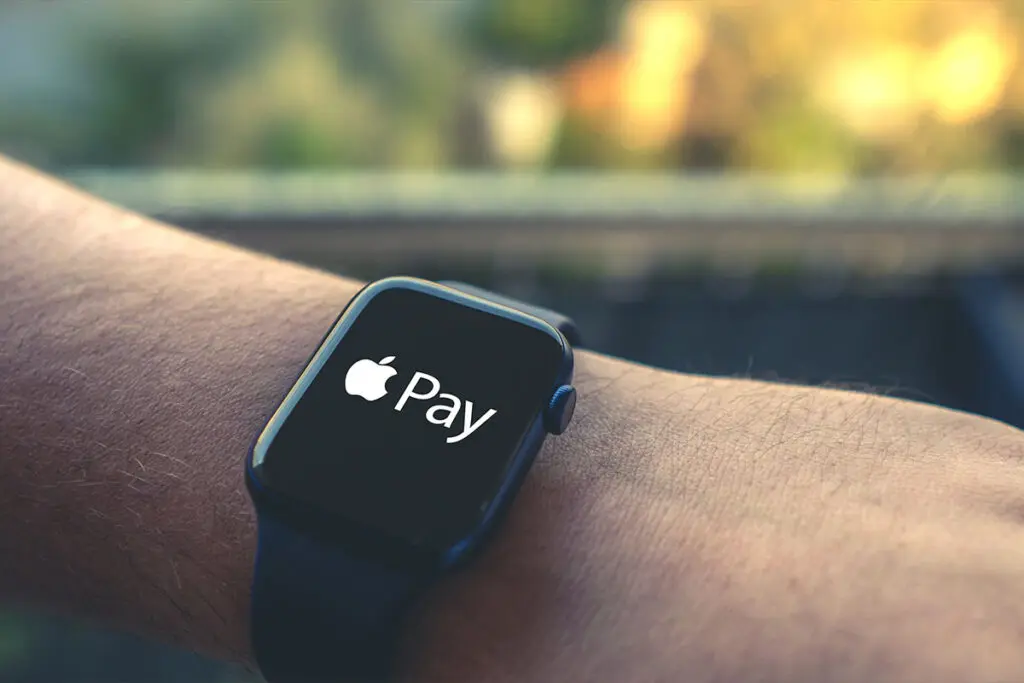 płacenie Apple Pay zegarkiem 