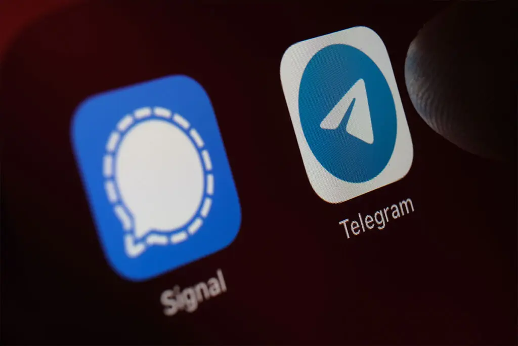 aplikacje Signal i telegram 