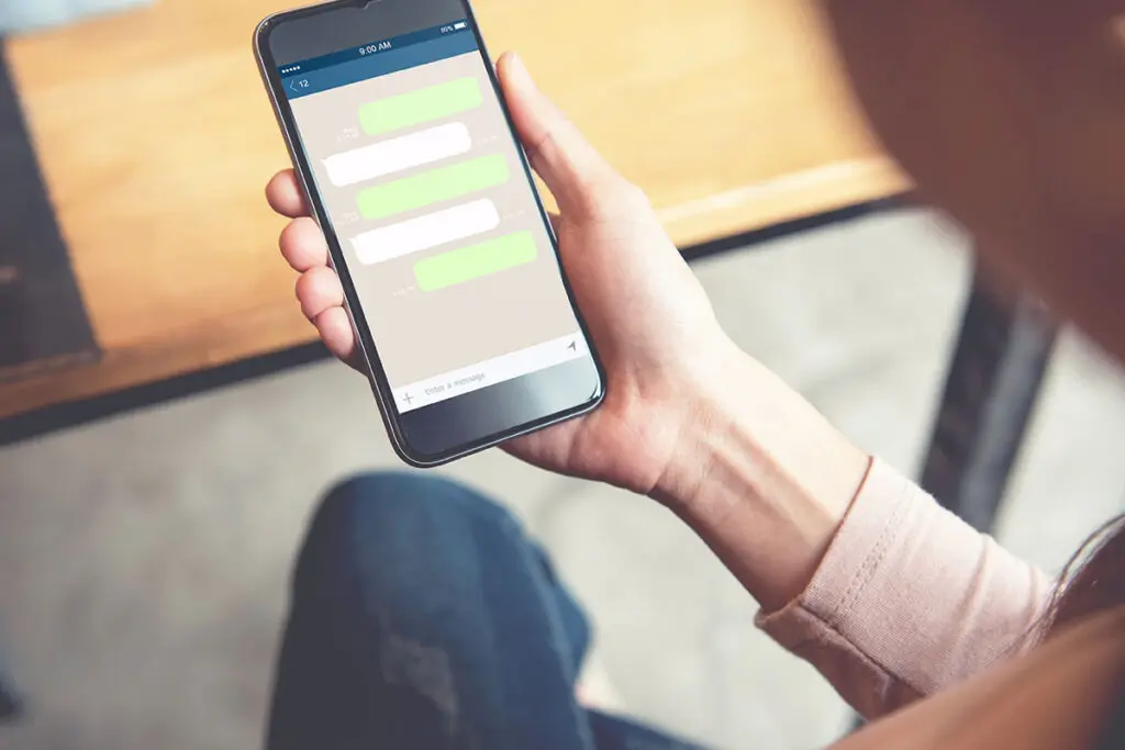 jak zainstalować WhatsApp na telefonie