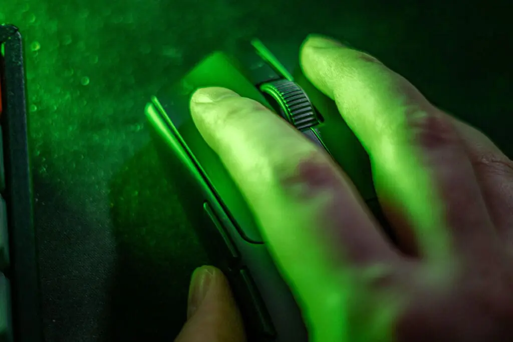 zdjęcie myszki razer viper v4 pro