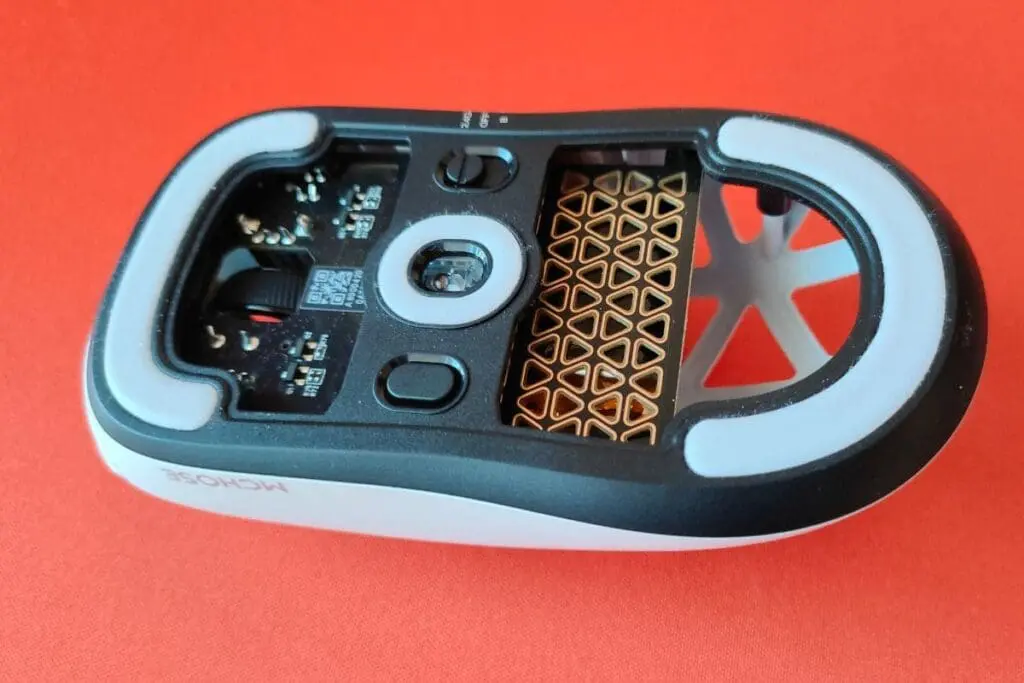 MCHOSE A7X Ultra od spodu