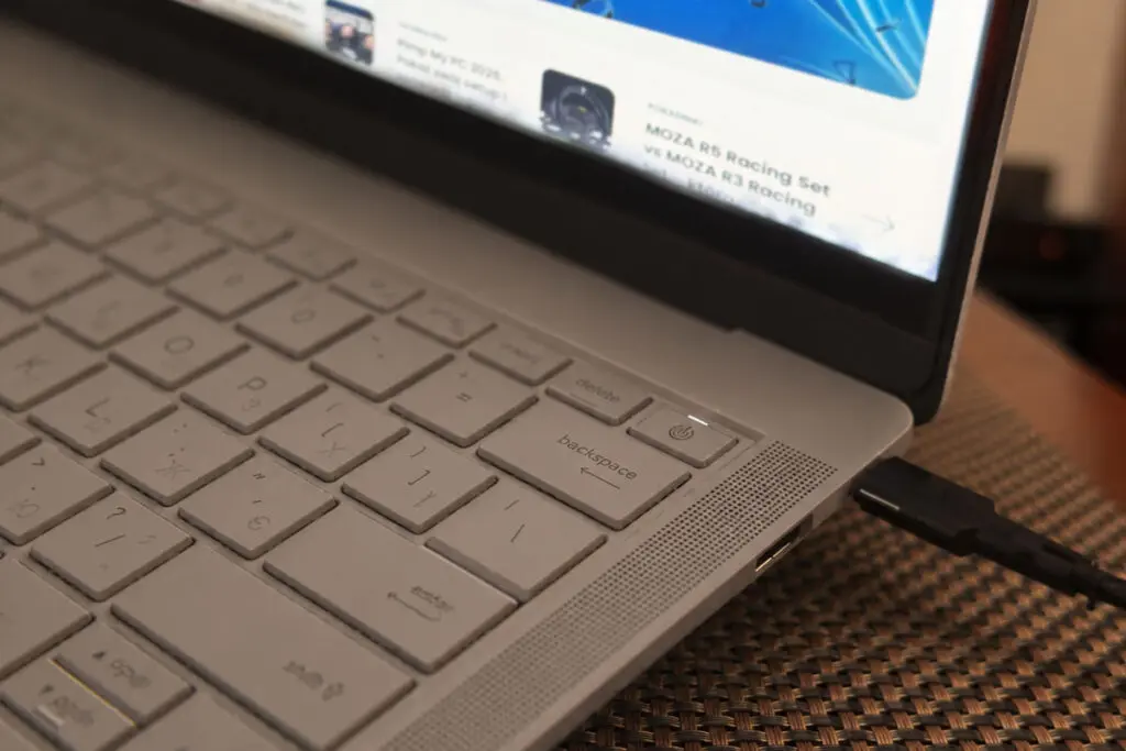 zdjęcie laptopa asus ExpertBook ultra b9406