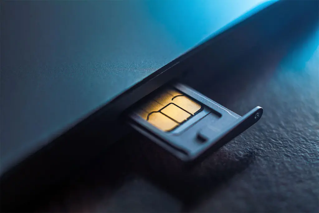 karta sim w telefonie