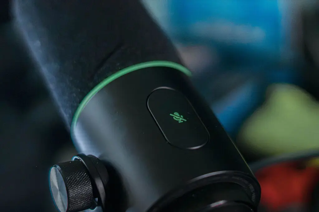 recenzja mikrofonu razer seiren v3 pro