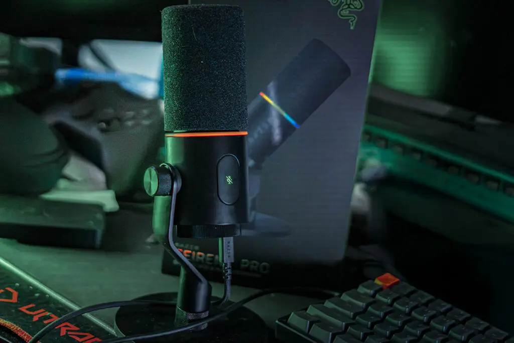 recenzja mikrofonu razer seiren v3 pro