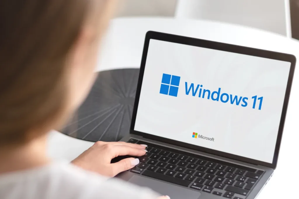 windows 11 home pro na laptopie