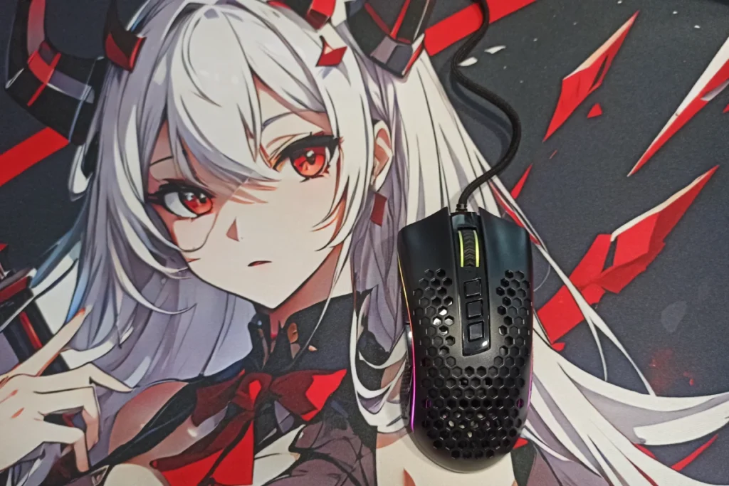 Myszka gamingowa Redragon M808-RGB Storm na podkładce Redragon