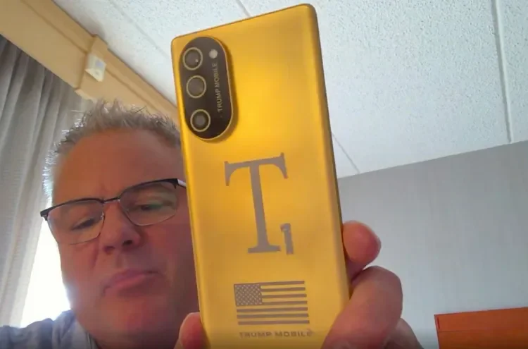 telefon trumpa jak wygląda