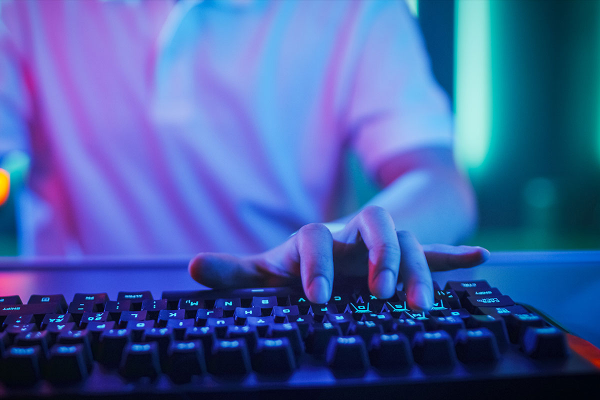 Razer, SteelSeries, Logitech czy Redragon? Ranking klawiatur gamingowych od topowych producentów 